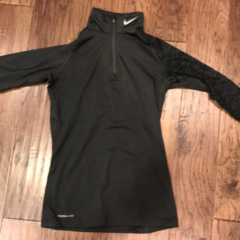 Nike pro combat fitted pullover